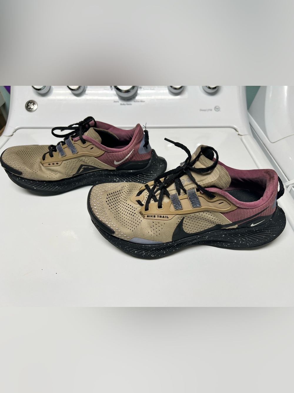 Nike Women's Beige and Burgundy Trail Running Shoes